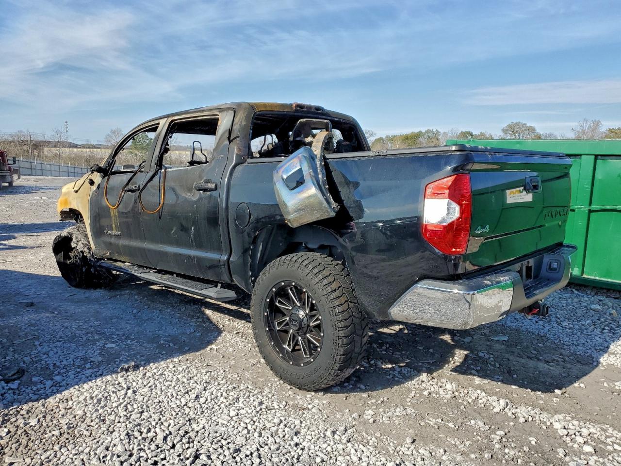 2018 TOYOTA TUNDRA CREWMAX SR5 photo 2