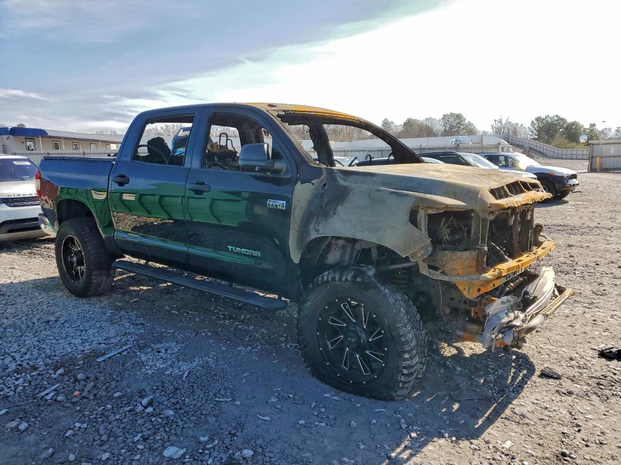 2018 TOYOTA TUNDRA CREWMAX SR5 photo 4