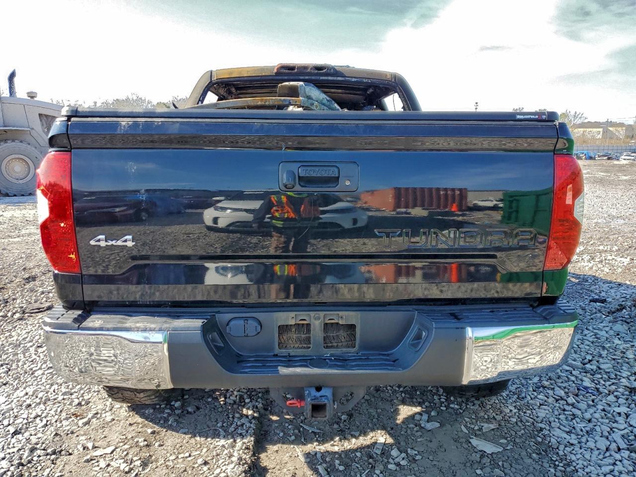 2018 TOYOTA TUNDRA CREWMAX SR5 photo 6