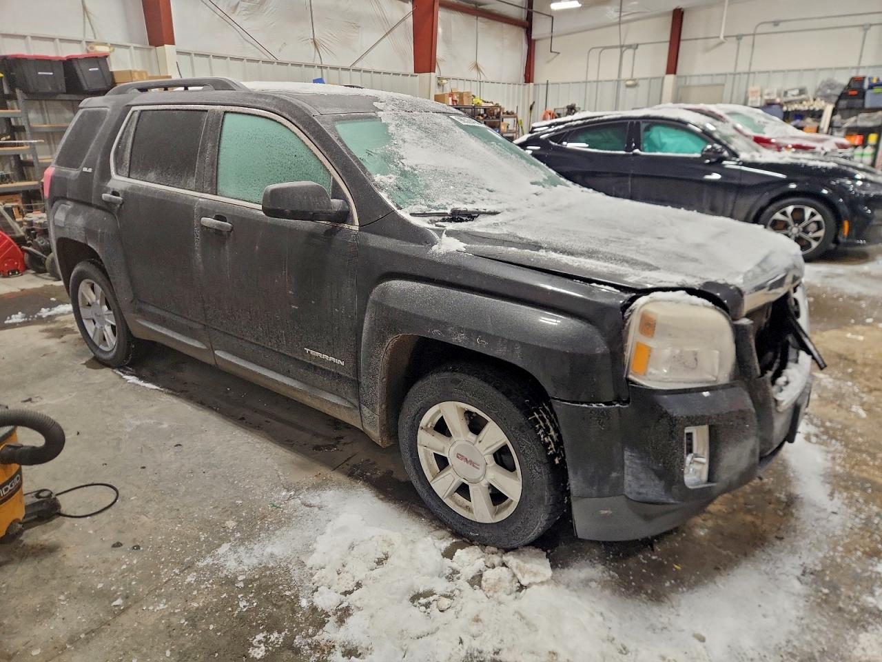 2013 GMC TERRAIN SLE photo 4