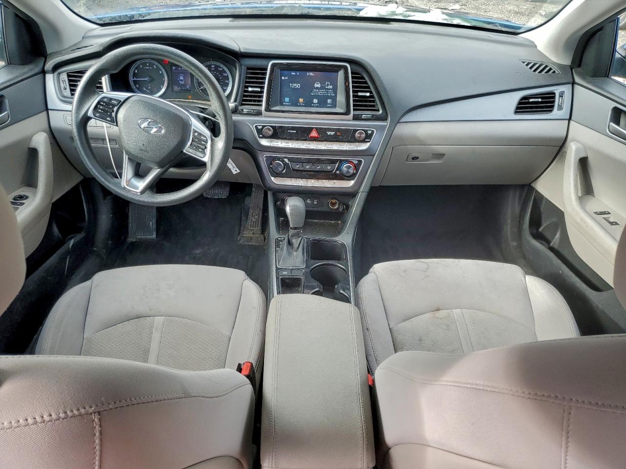 2018 HYUNDAI SONATA SE photo 8