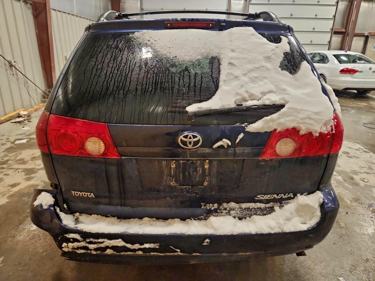 2007 TOYOTA SIENNA CE photo 6