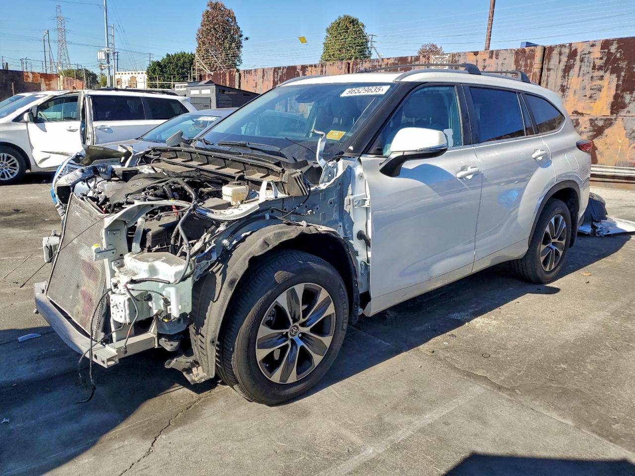 2023 TOYOTA HIGHLANDER