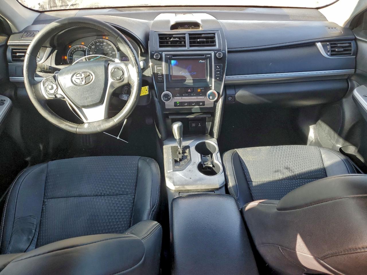 2013 TOYOTA CAMRY L photo 8