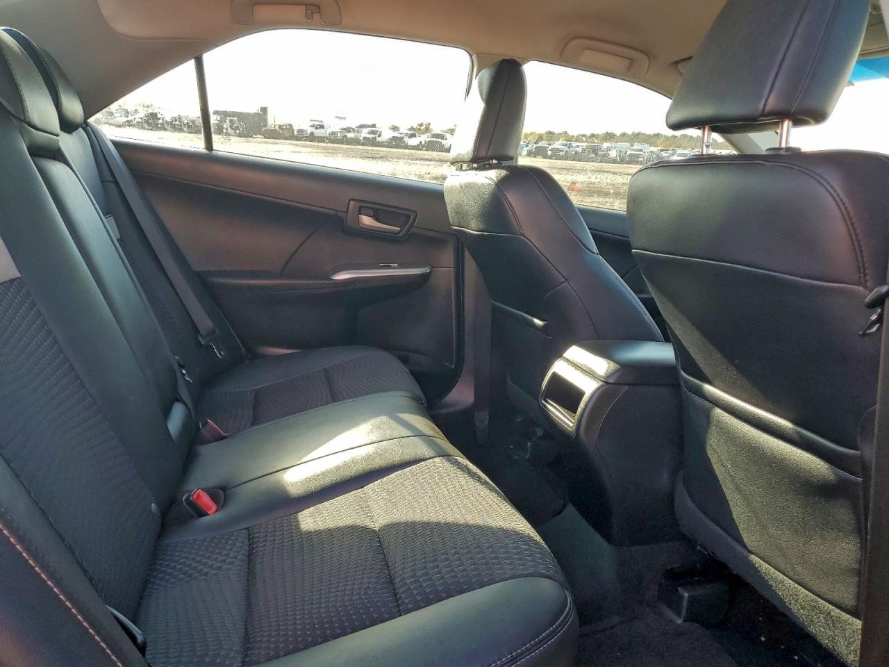 2013 TOYOTA CAMRY L photo 10