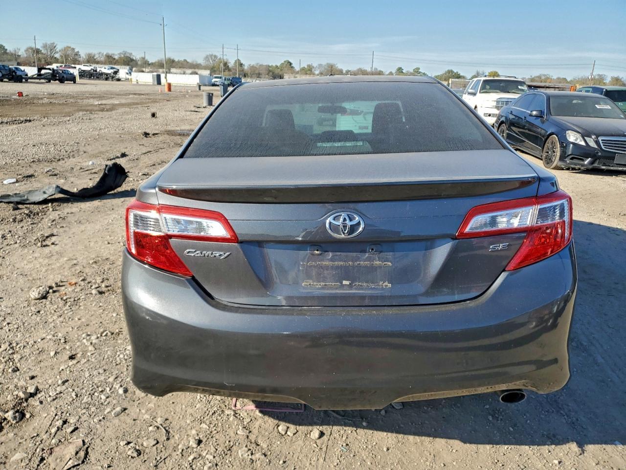 2013 TOYOTA CAMRY L photo 6