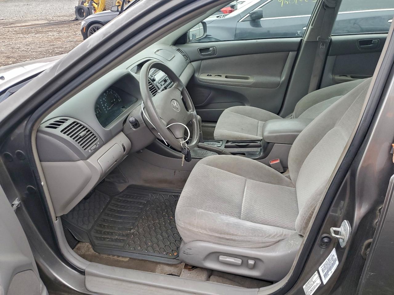 2003 TOYOTA CAMRY photo 7