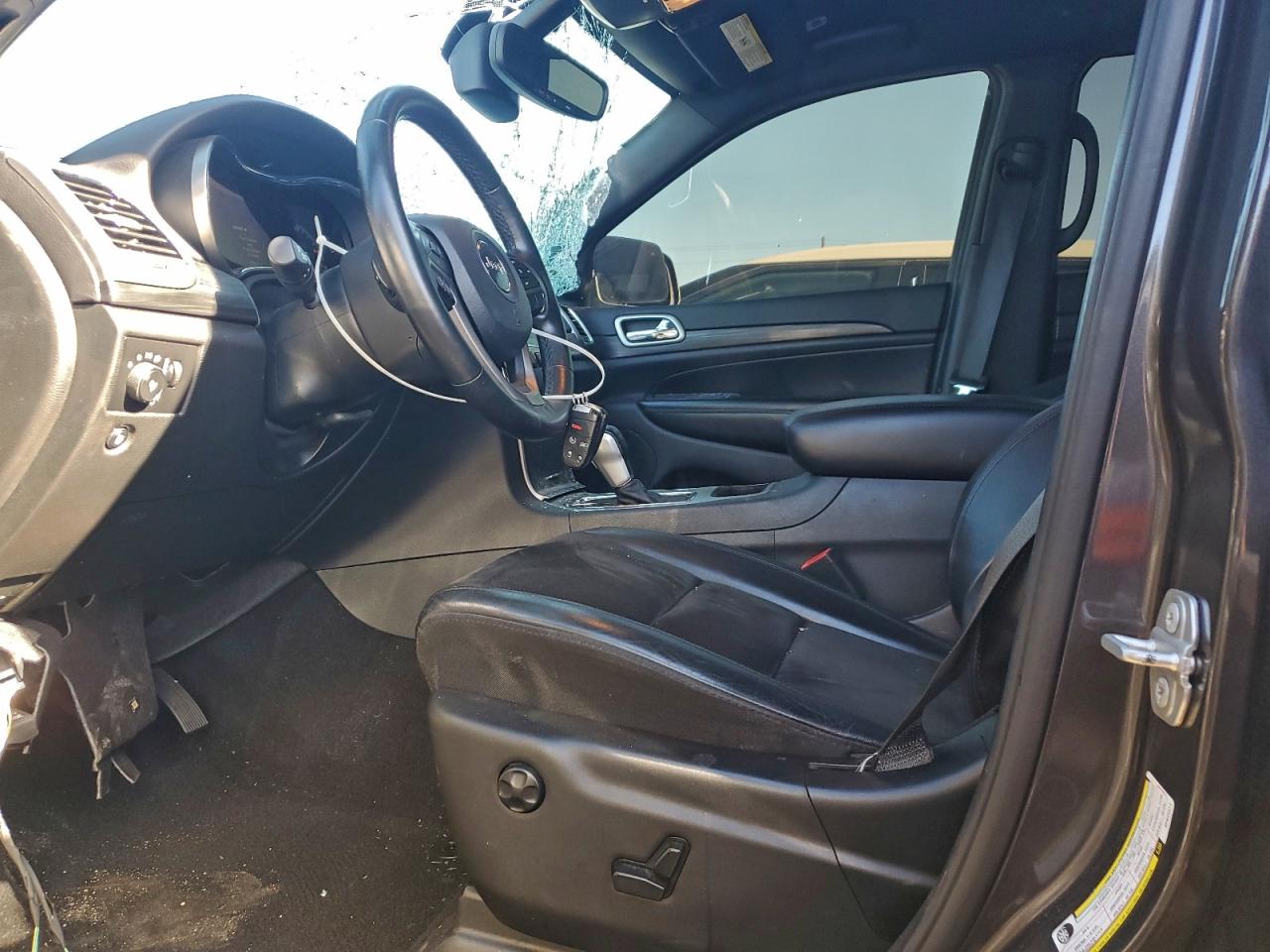 2019 JEEP GRAND CHEROKEE LAREDO photo 7