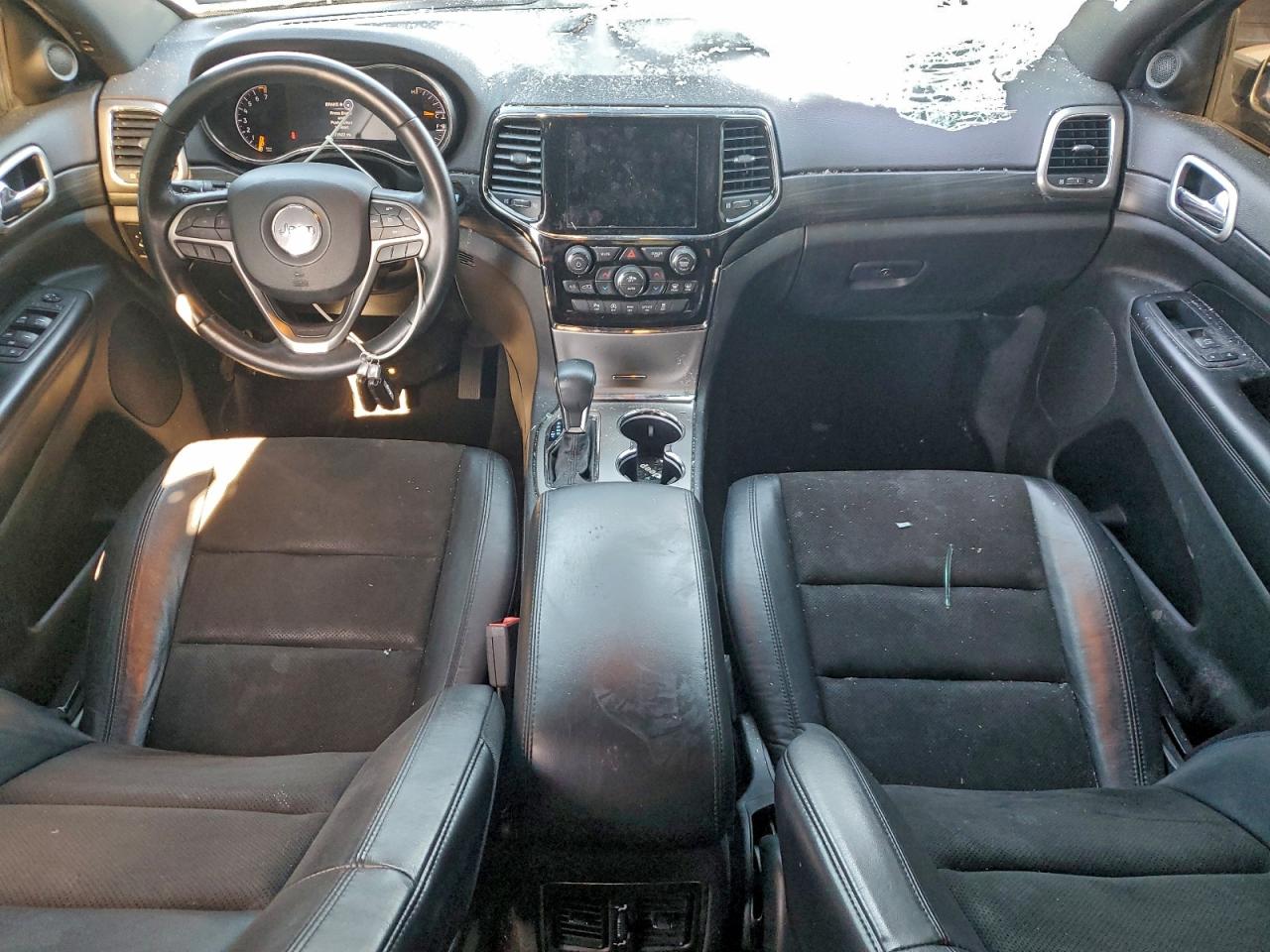 2019 JEEP GRAND CHEROKEE LAREDO photo 8