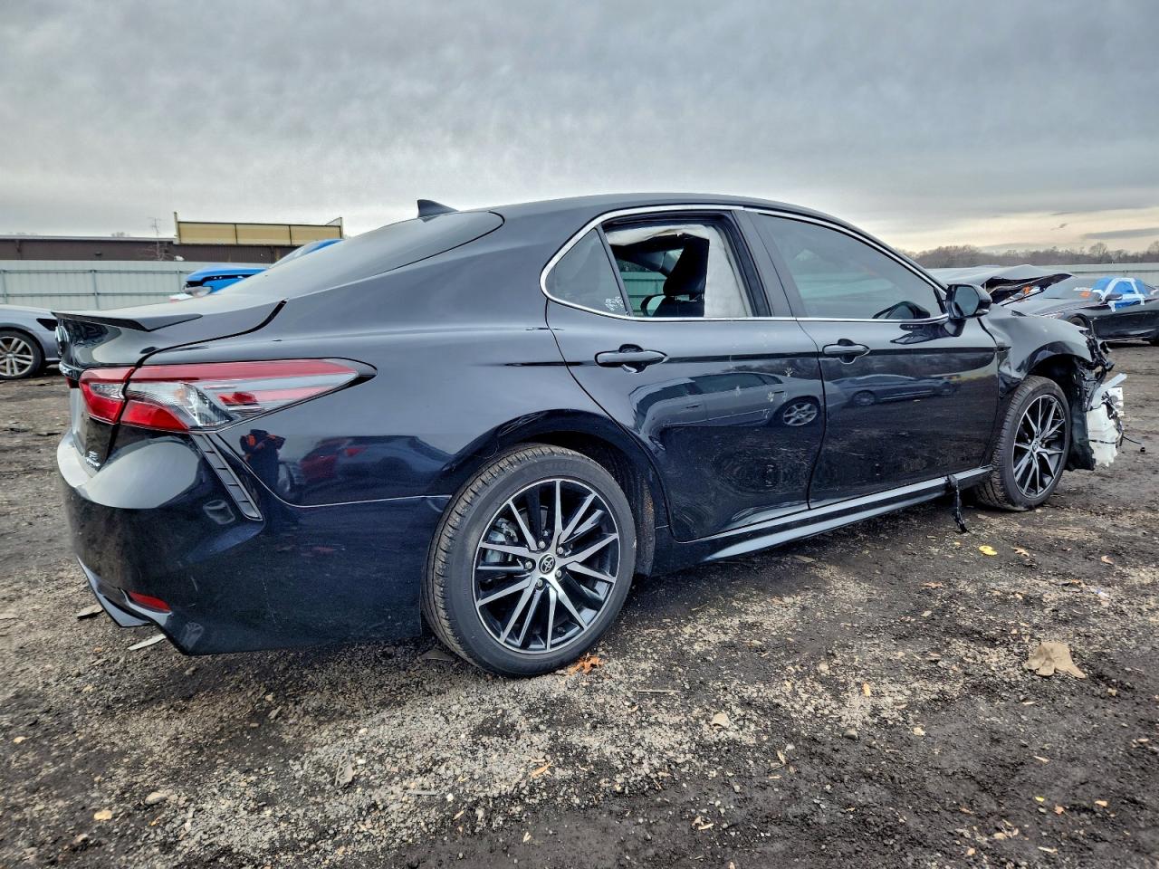 2022 TOYOTA CAMRY NIGHT SHADE photo 3