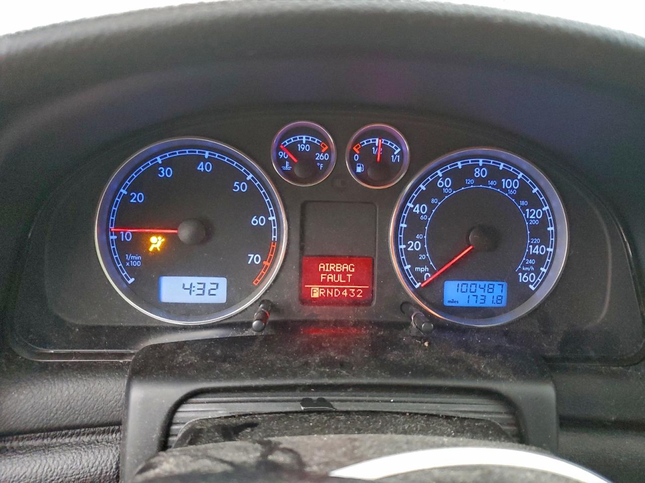 2003 VOLKSWAGEN PASSAT GLX 4MOTION photo 9