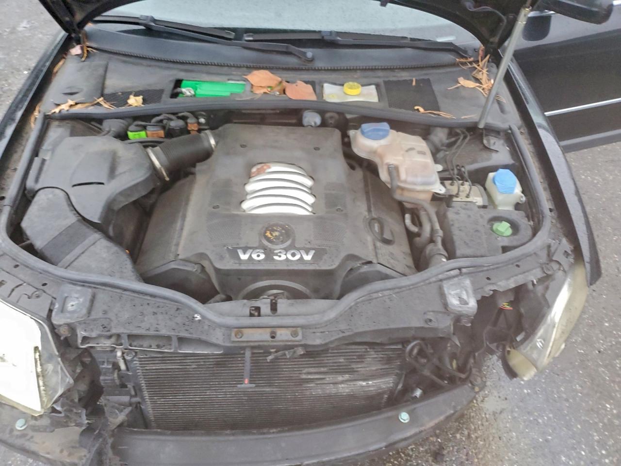 2003 VOLKSWAGEN PASSAT GLX 4MOTION photo 12