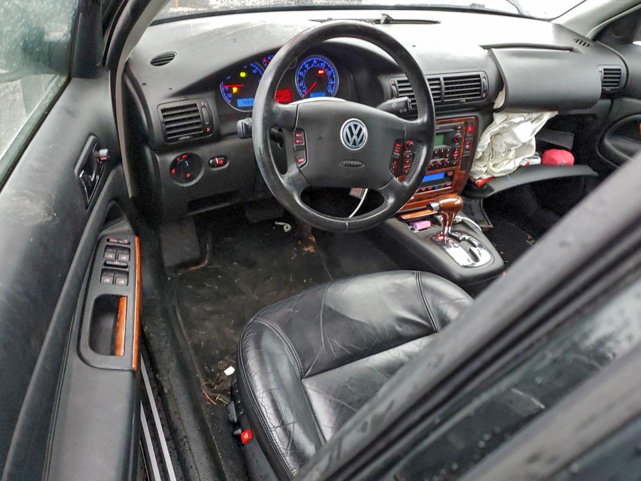 2003 VOLKSWAGEN PASSAT GLX 4MOTION photo 8