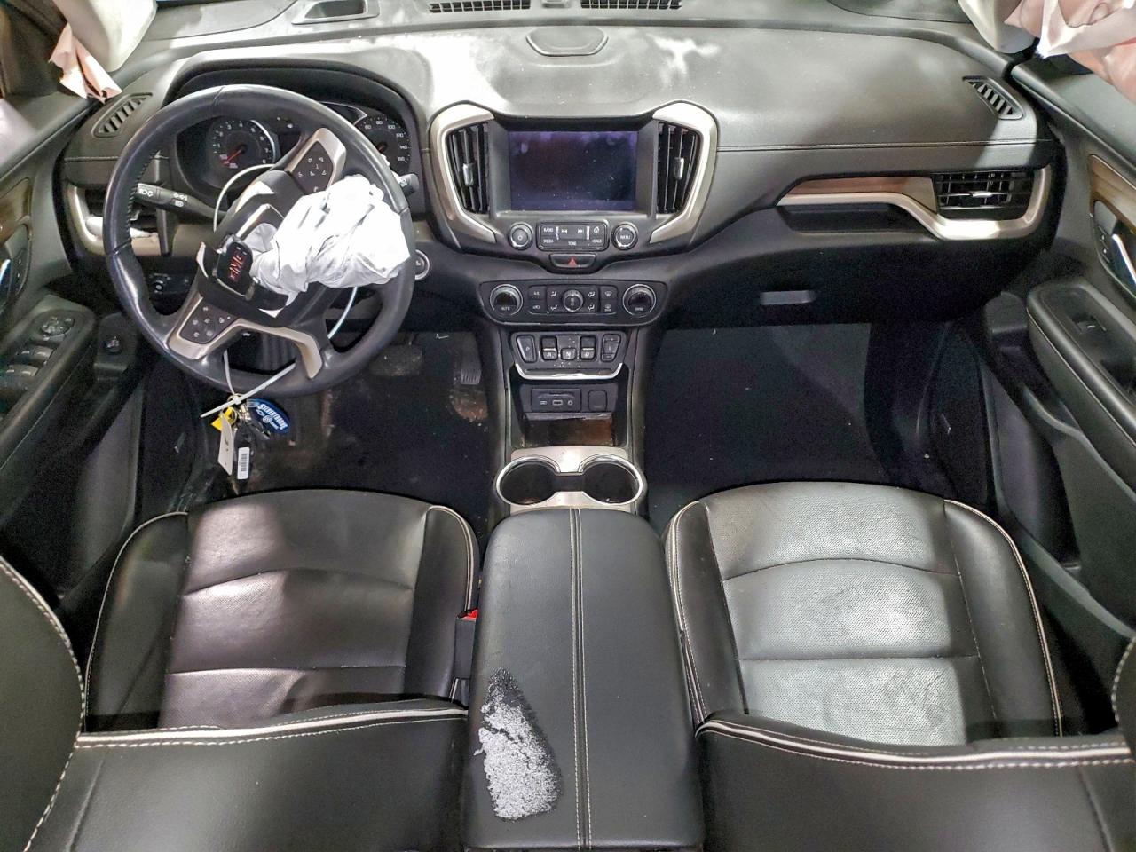 2018 GMC TERRAIN DENALI photo 8