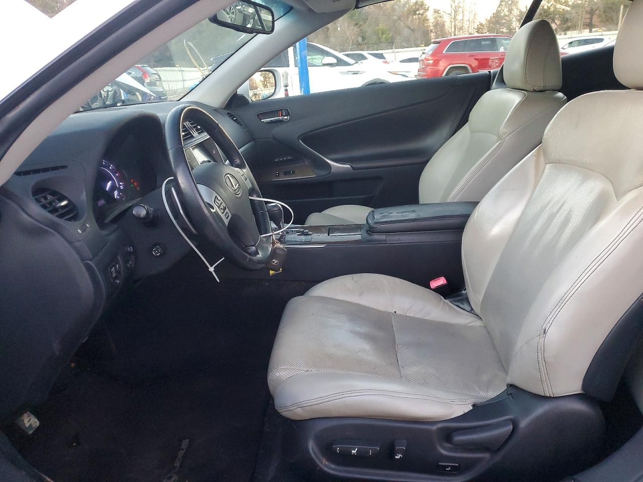 2012 LEXUS IS 250 photo 7