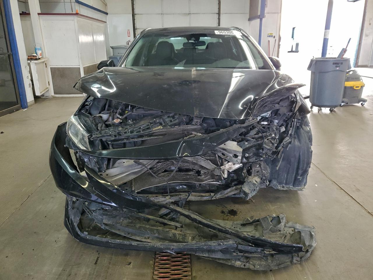 2019 TOYOTA CAMRY L photo 9