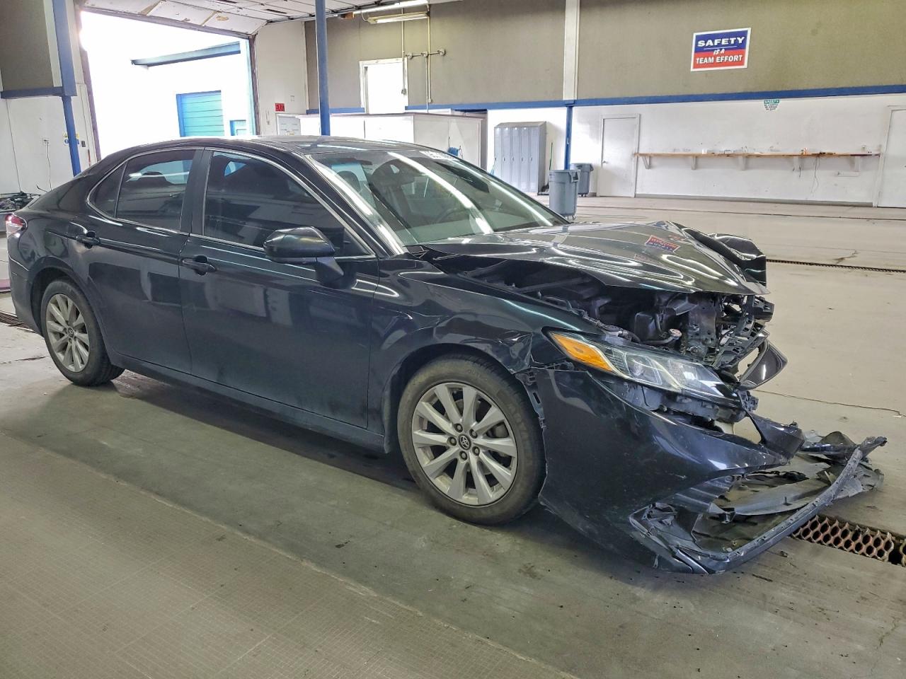 2019 TOYOTA CAMRY L photo 7