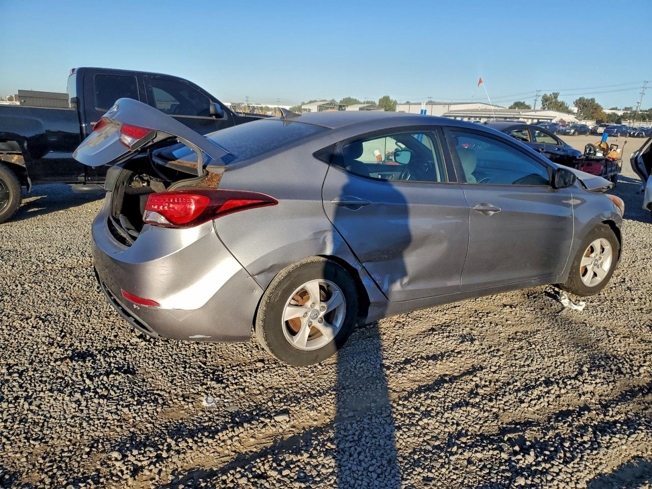 2015 HYUNDAI ELANTRA SE photo 5