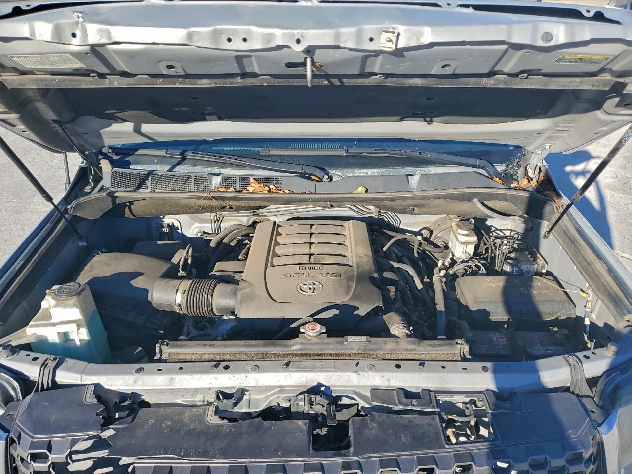 2018 TOYOTA TUNDRA CREWMAX SR5 photo 11