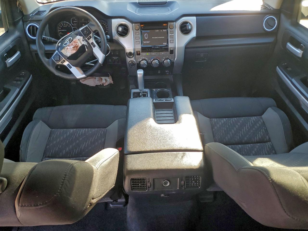 2018 TOYOTA TUNDRA CREWMAX SR5 photo 8