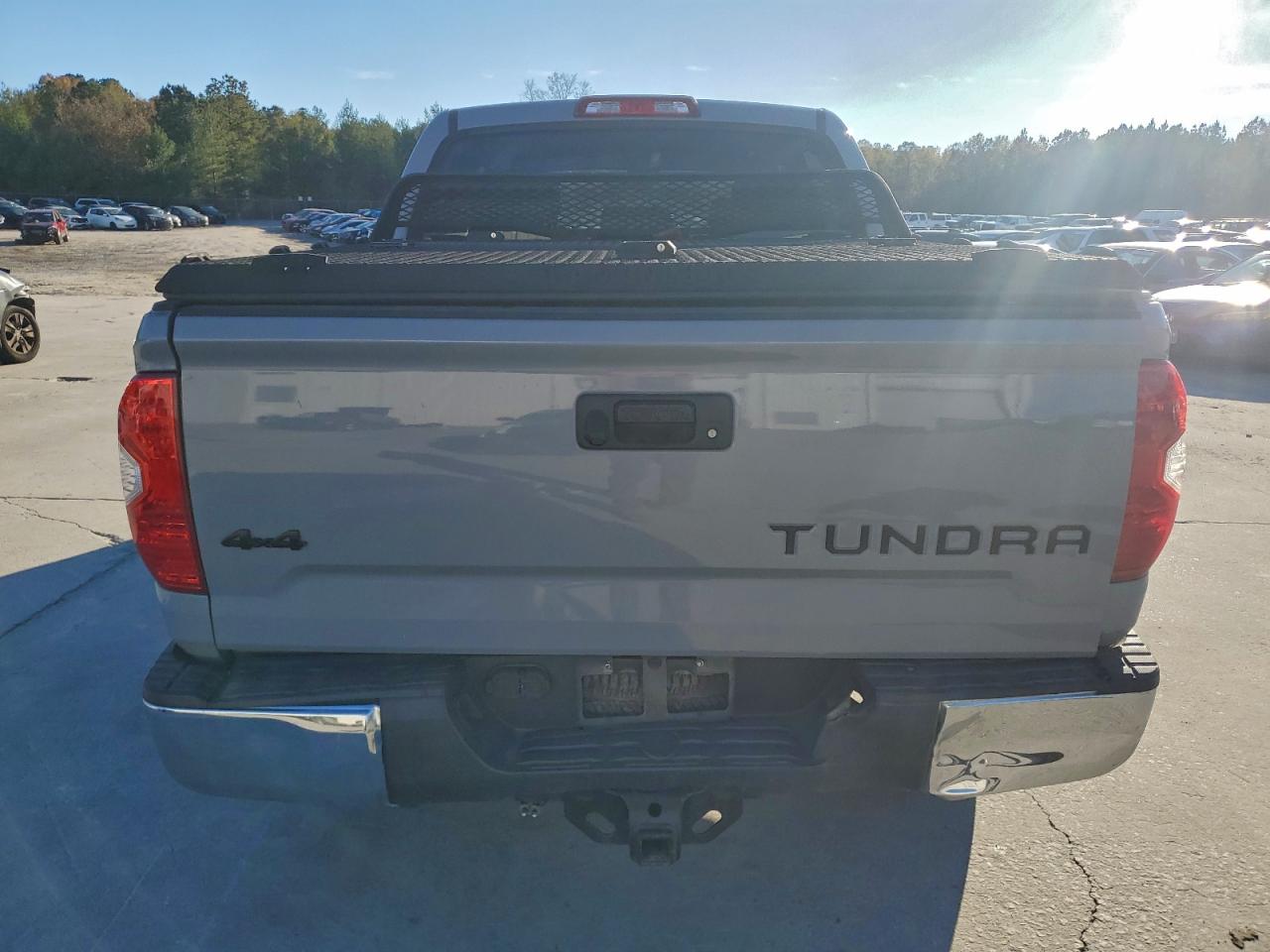 2018 TOYOTA TUNDRA CREWMAX SR5 photo 6