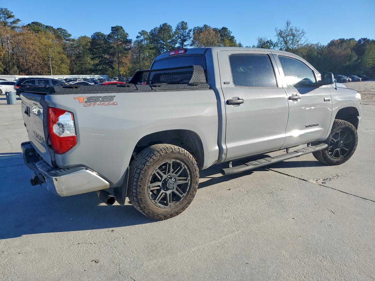 2018 TOYOTA TUNDRA CREWMAX SR5 photo 3