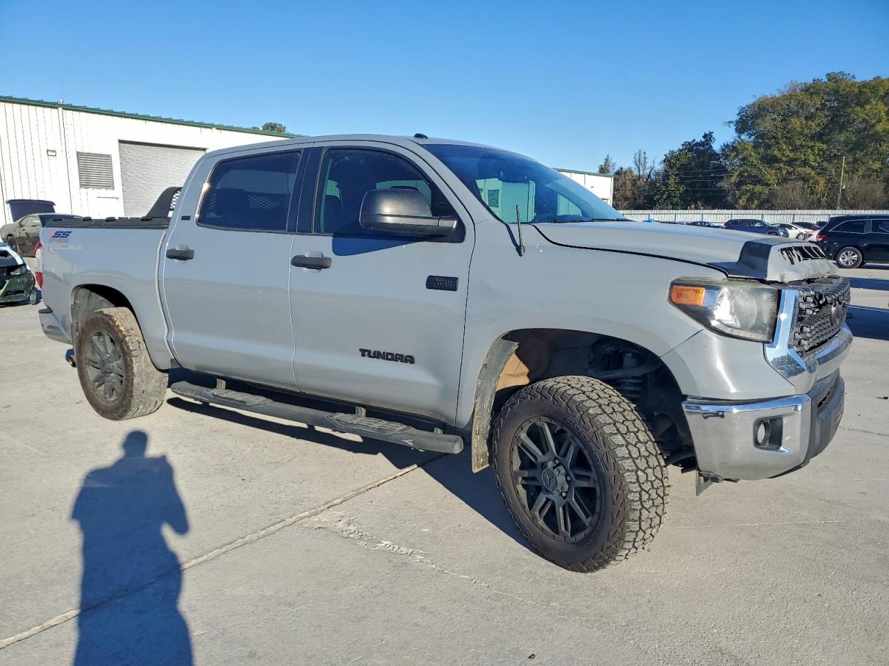 2018 TOYOTA TUNDRA CREWMAX SR5 photo 4
