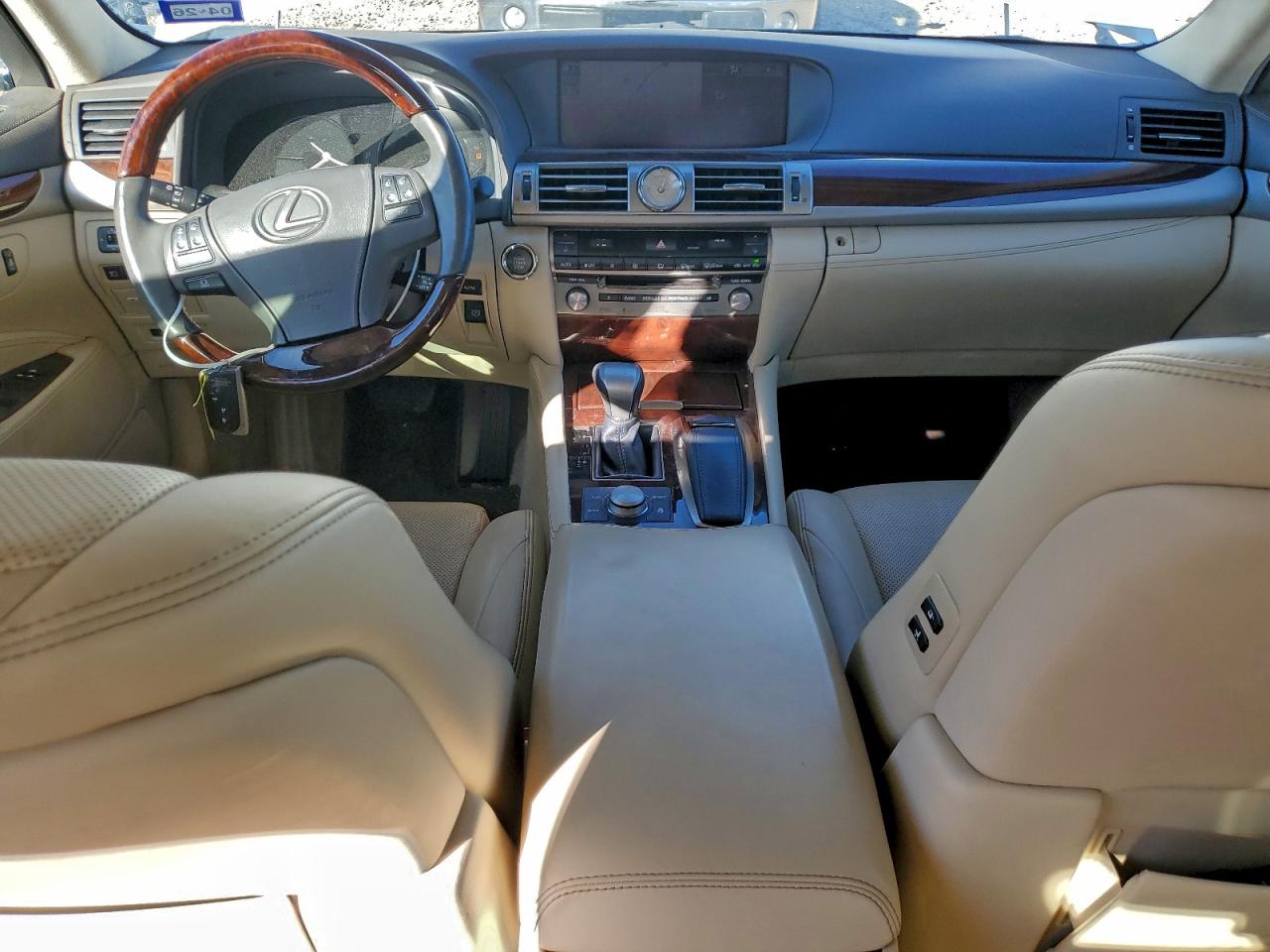 2013 LEXUS LS 460 photo 22