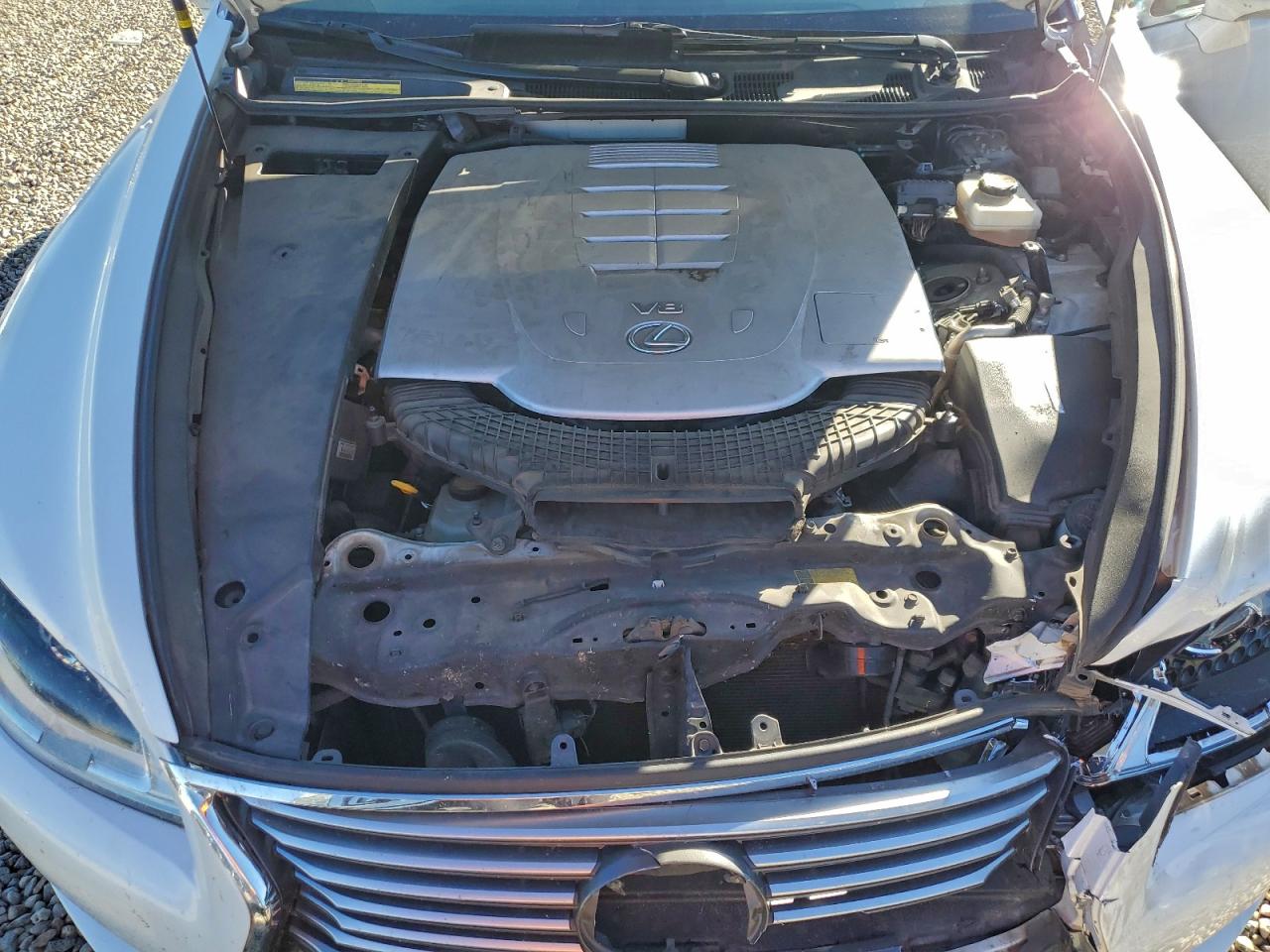 2013 LEXUS LS 460 photo 31