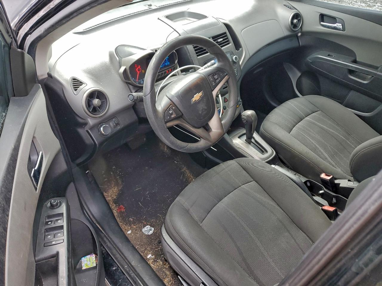 2012 CHEVROLET SONIC LT photo 8
