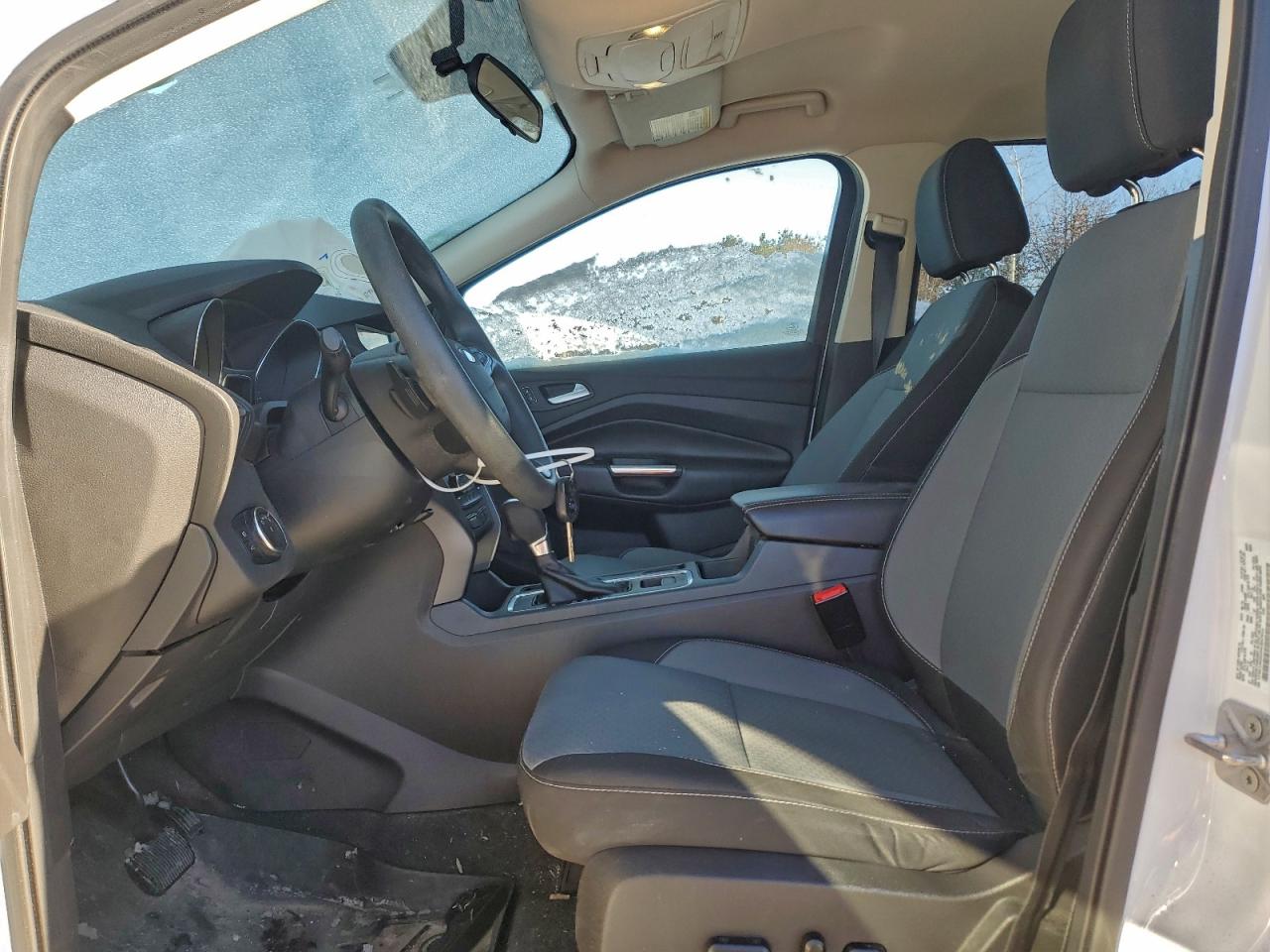 2017 FORD ESCAPE SE photo 13