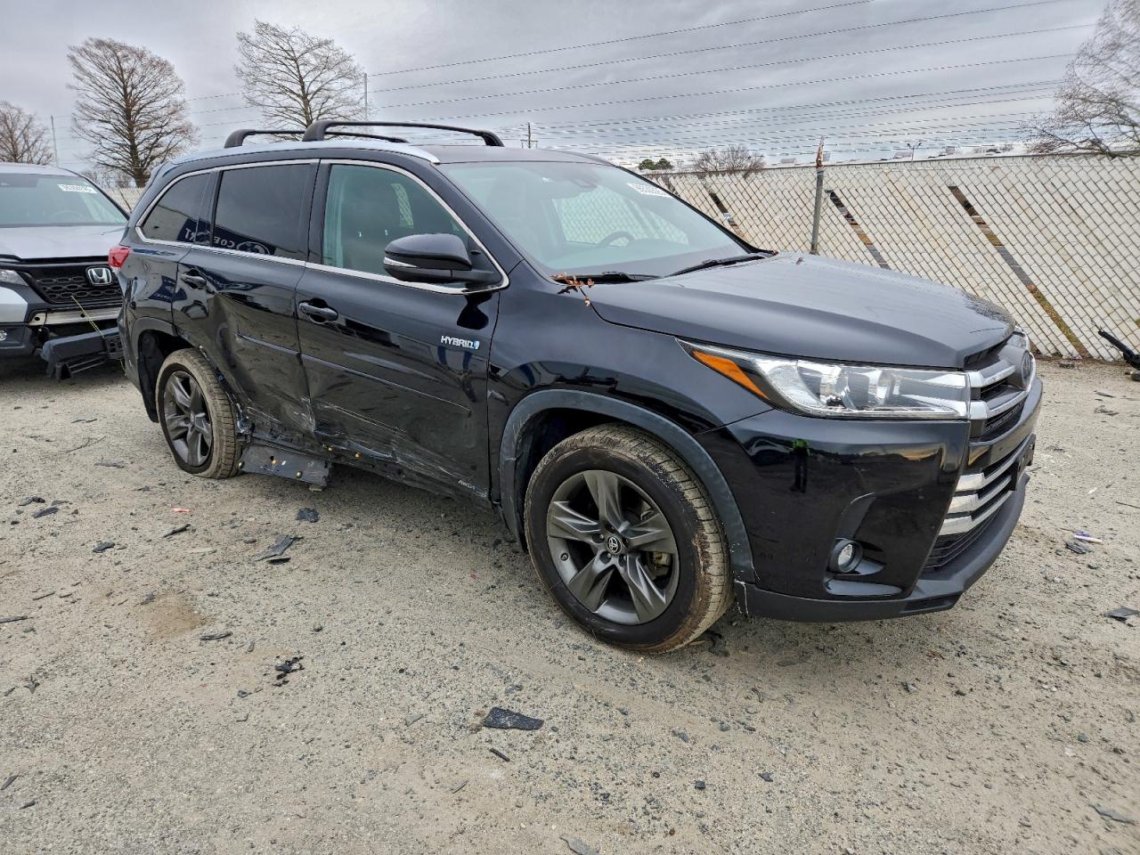 2019 TOYOTA HIGHLANDER HYBRID LIMITED photo 4