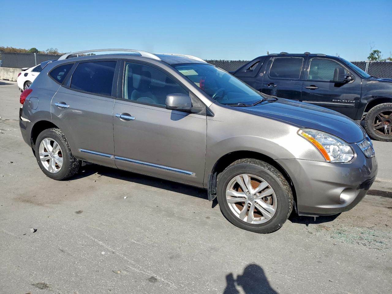 2013 NISSAN ROGUE S photo 4