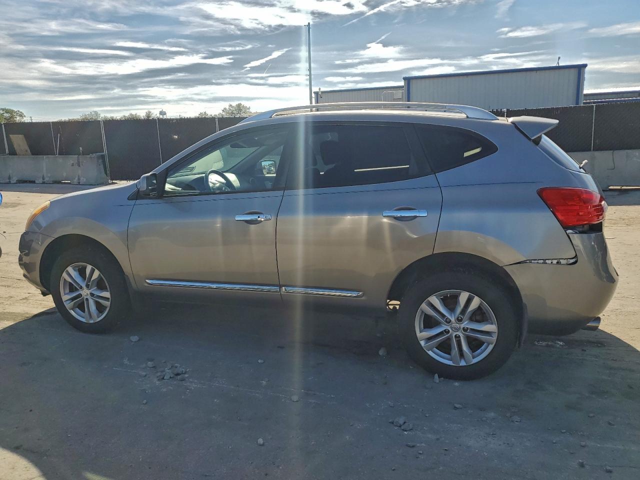 2013 NISSAN ROGUE S photo 2