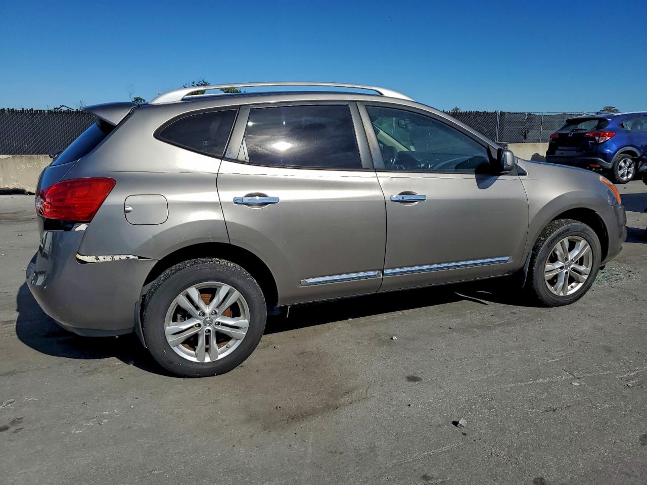 2013 NISSAN ROGUE S photo 3