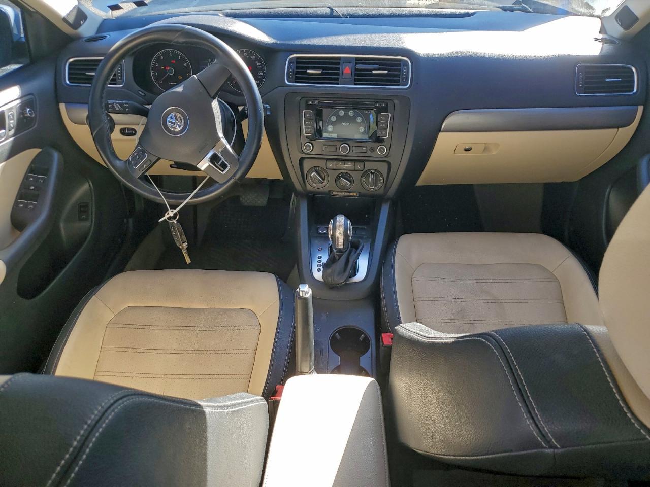 2012 VOLKSWAGEN JETTA SEL photo 8