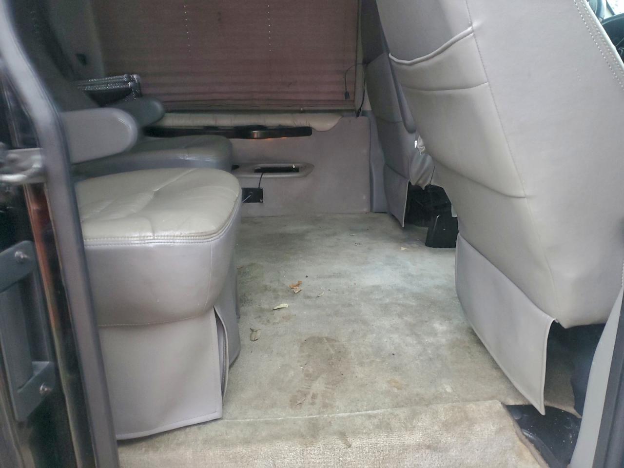 2004 FORD ECONOLINE E150 VAN photo 21