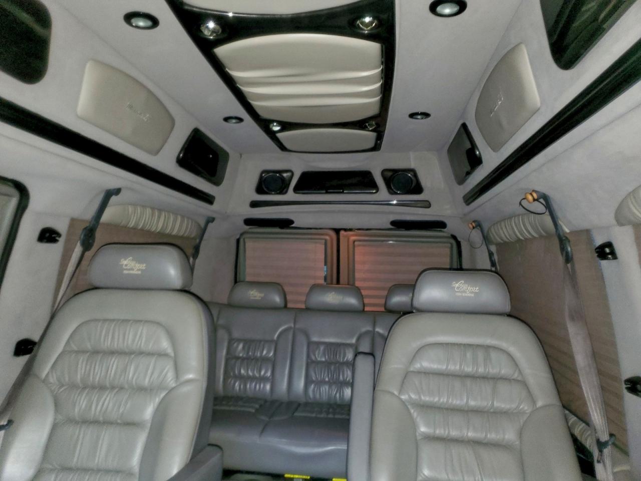 2004 FORD ECONOLINE E150 VAN photo 19