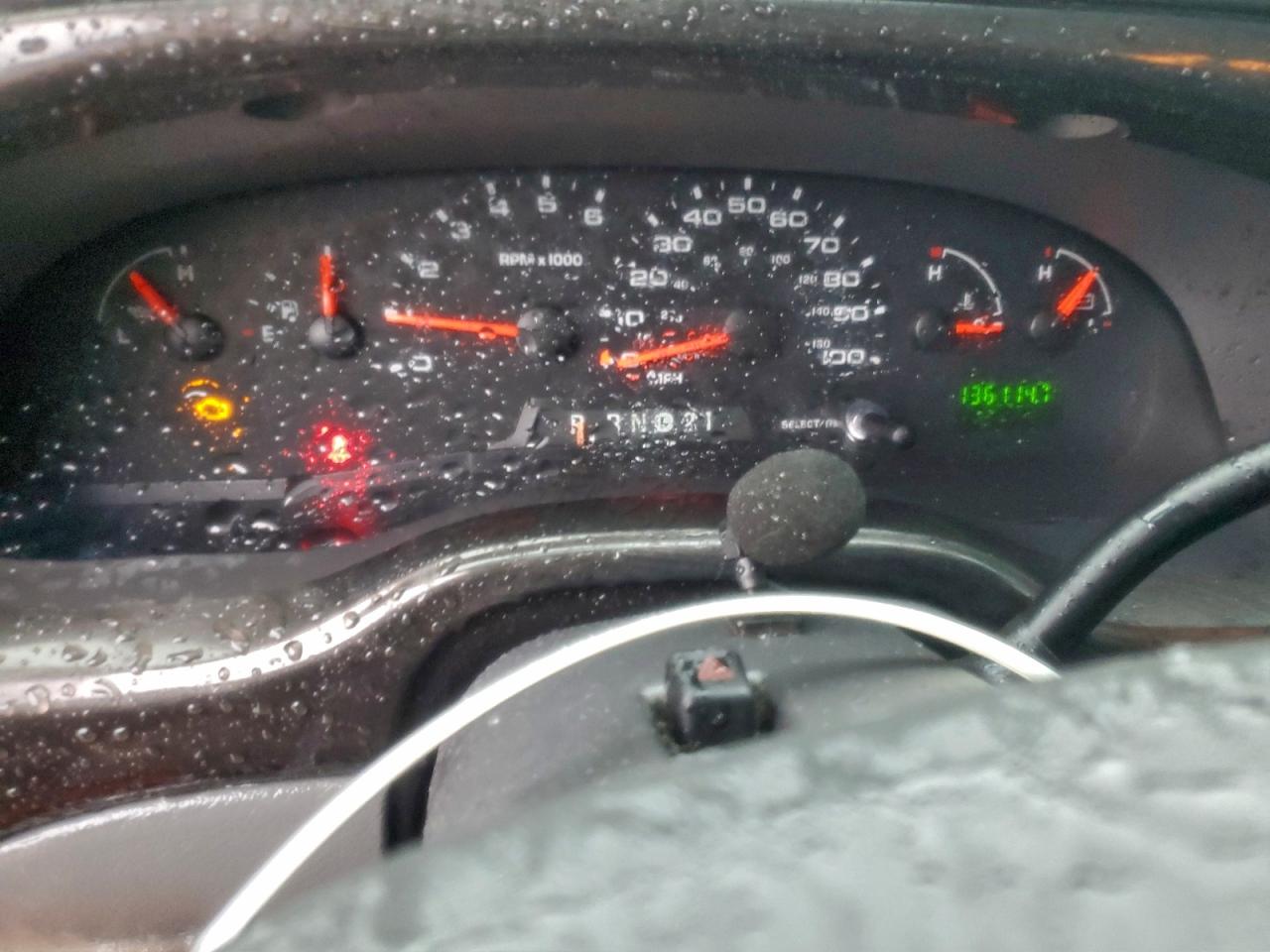 2004 FORD ECONOLINE E150 VAN photo 17