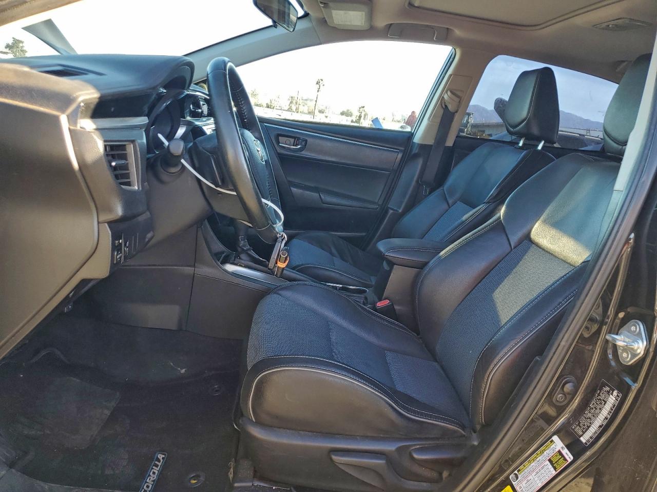 2014 TOYOTA COROLLA L photo 13