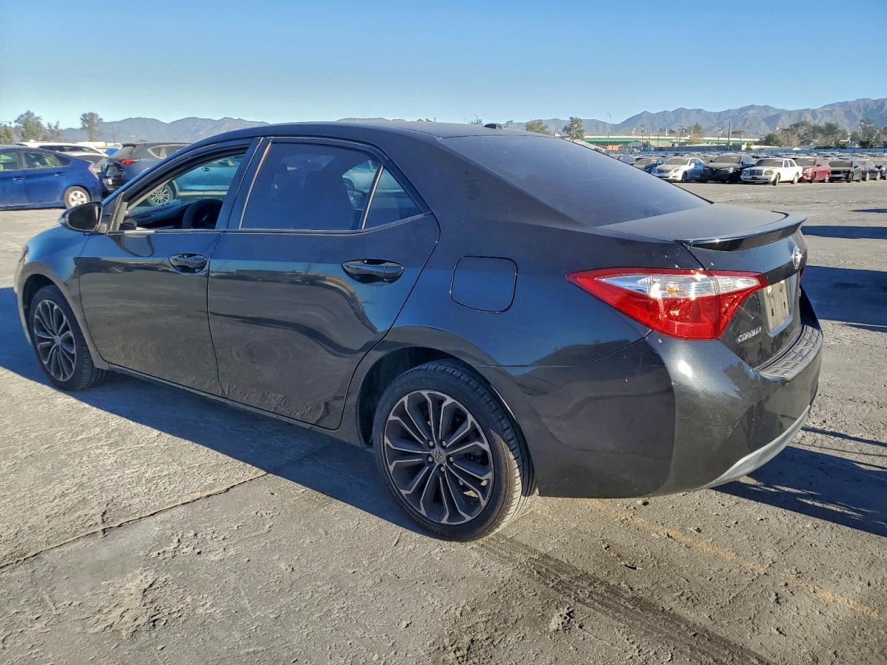 2014 TOYOTA COROLLA L photo 3