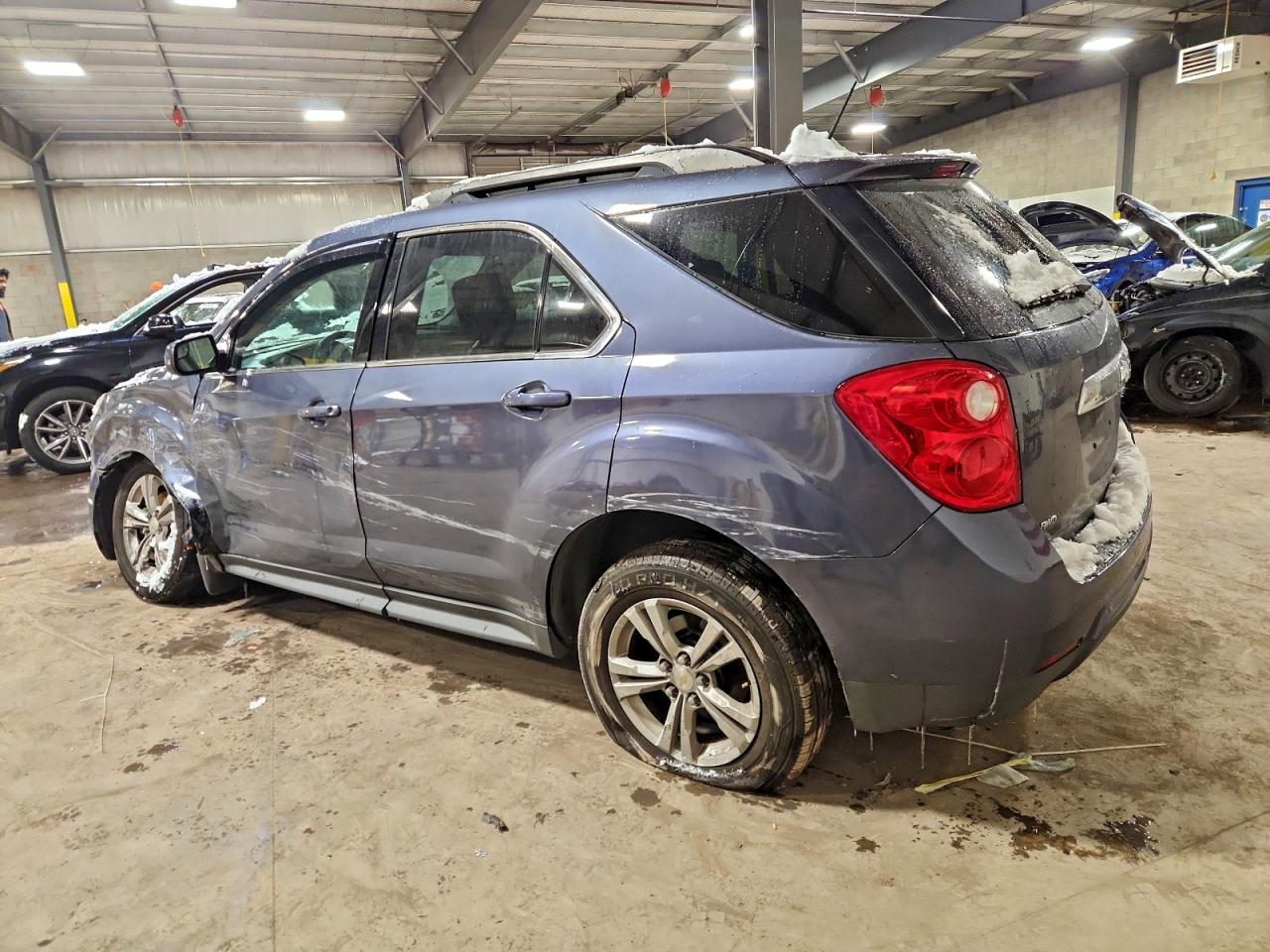 2013 CHEVROLET EQUINOX LT photo 3