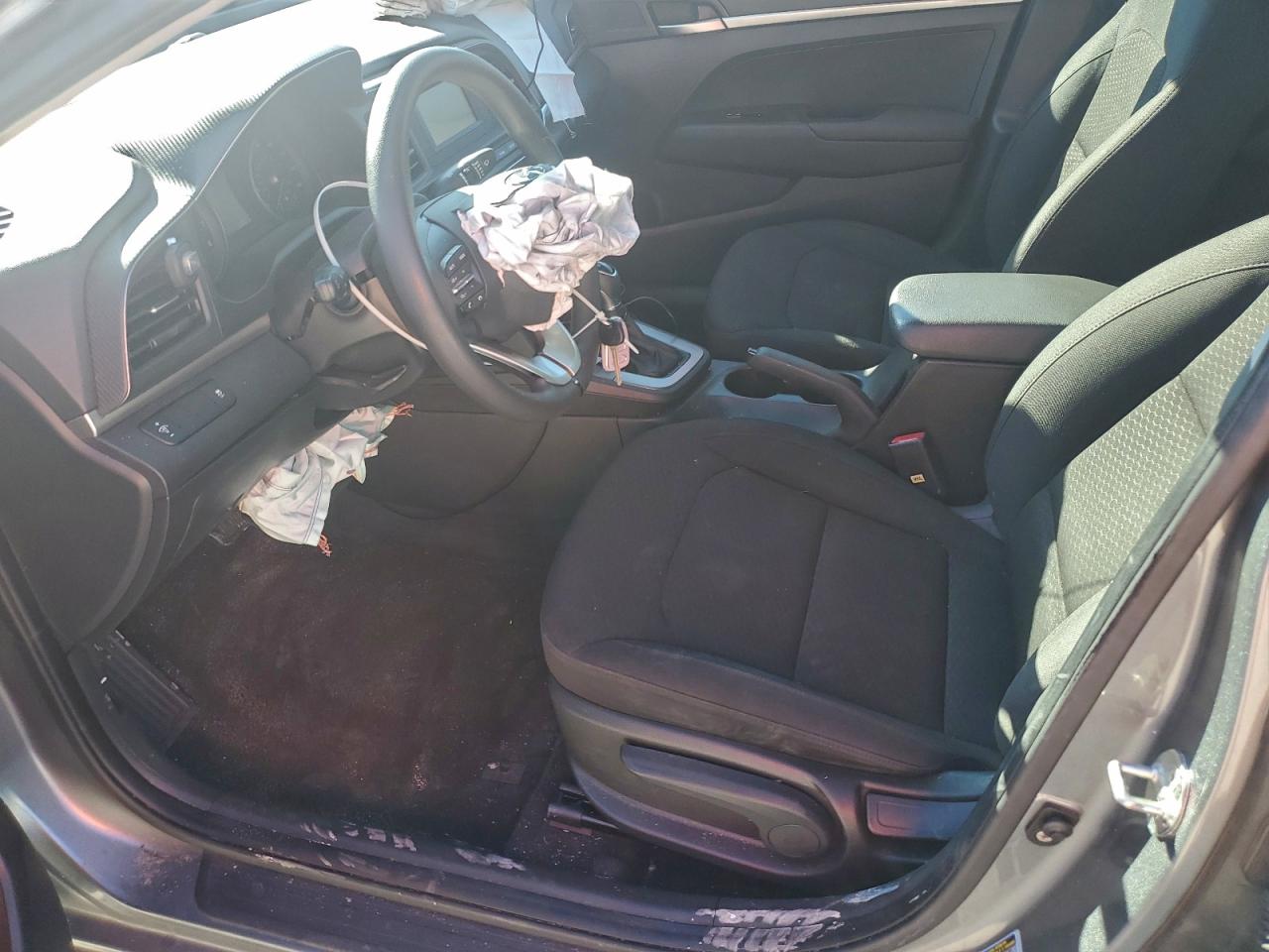 2019 HYUNDAI ELANTRA SE photo 19