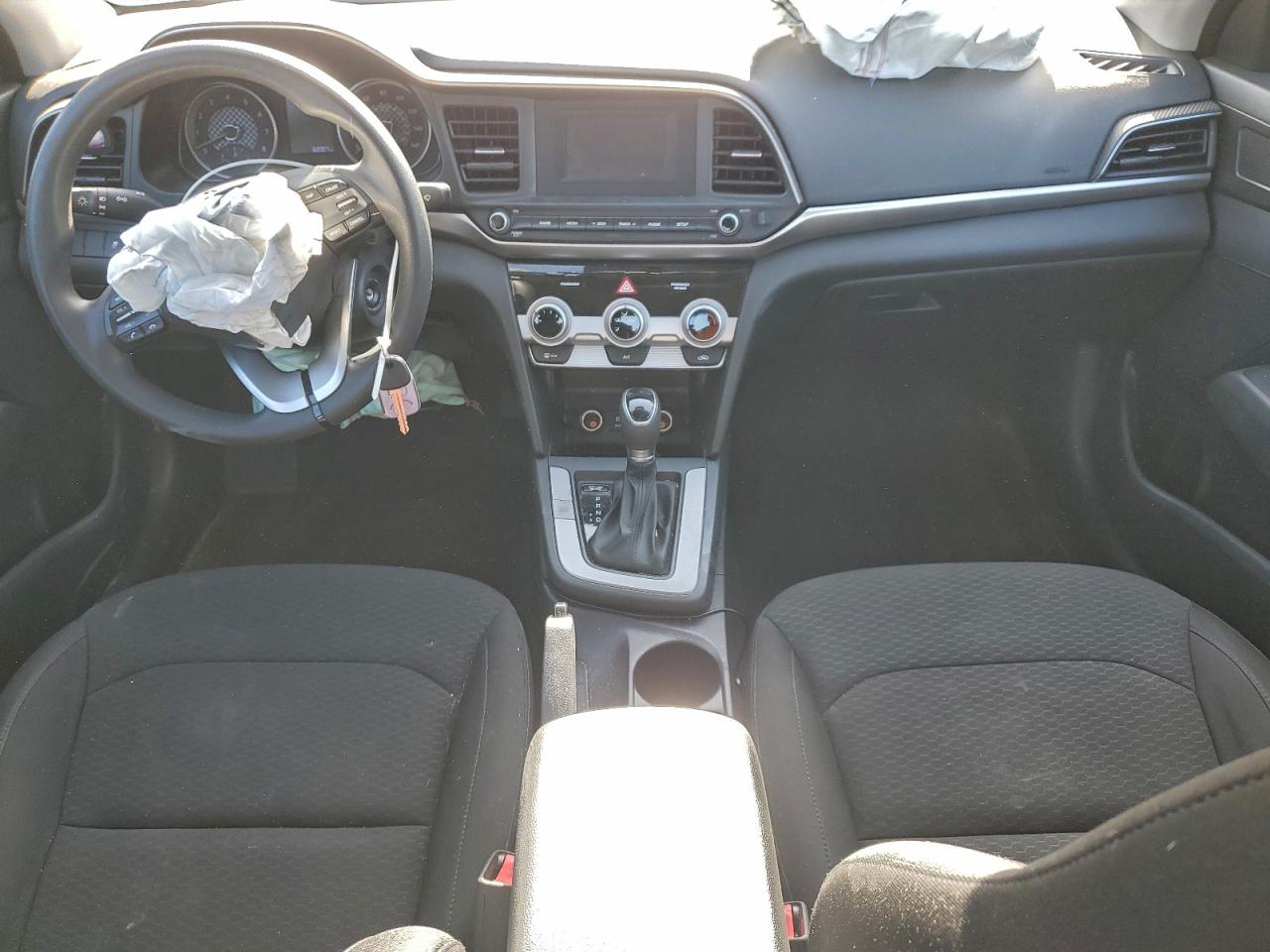 2019 HYUNDAI ELANTRA SE photo 22