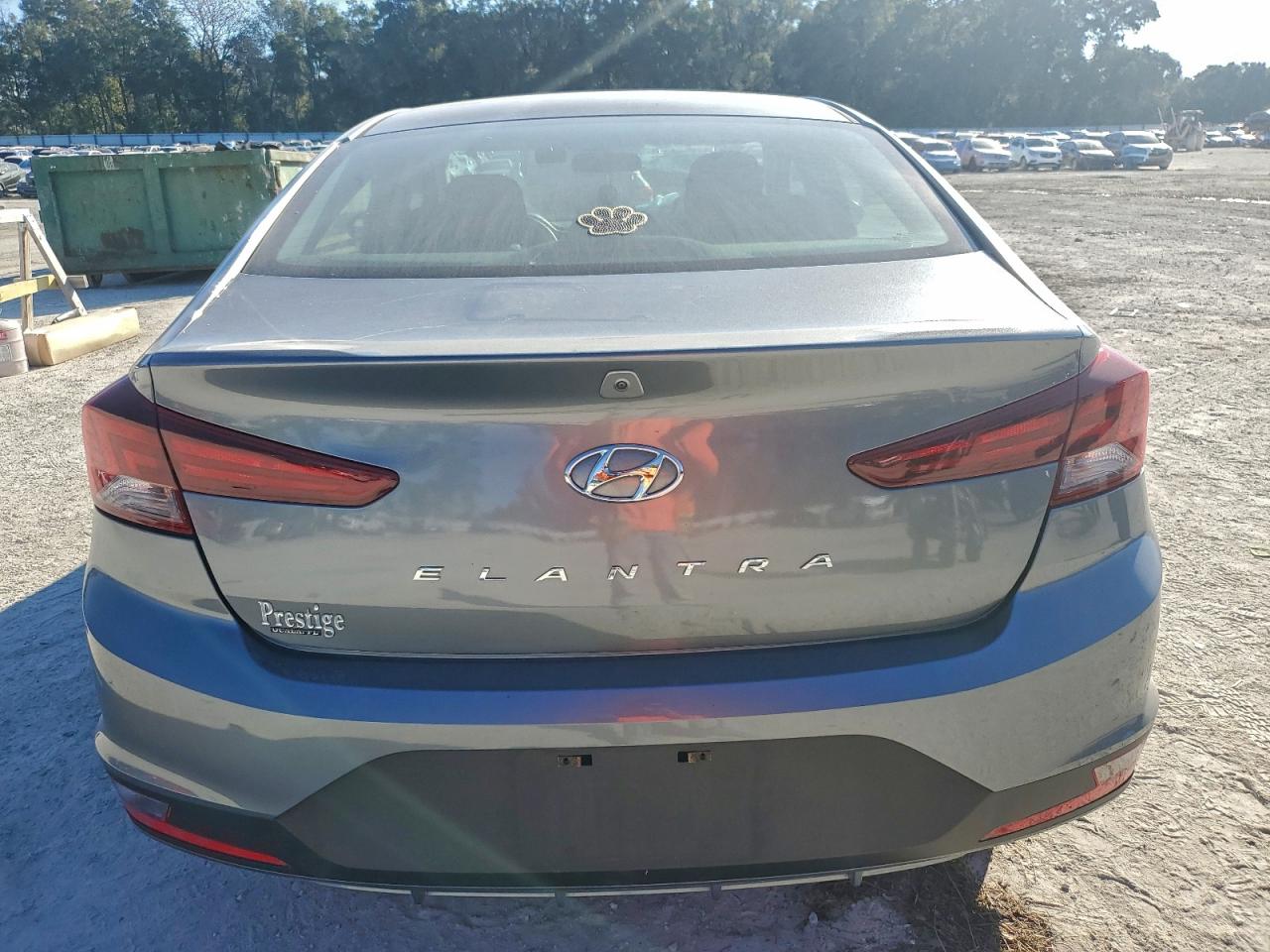 2019 HYUNDAI ELANTRA SE photo 16