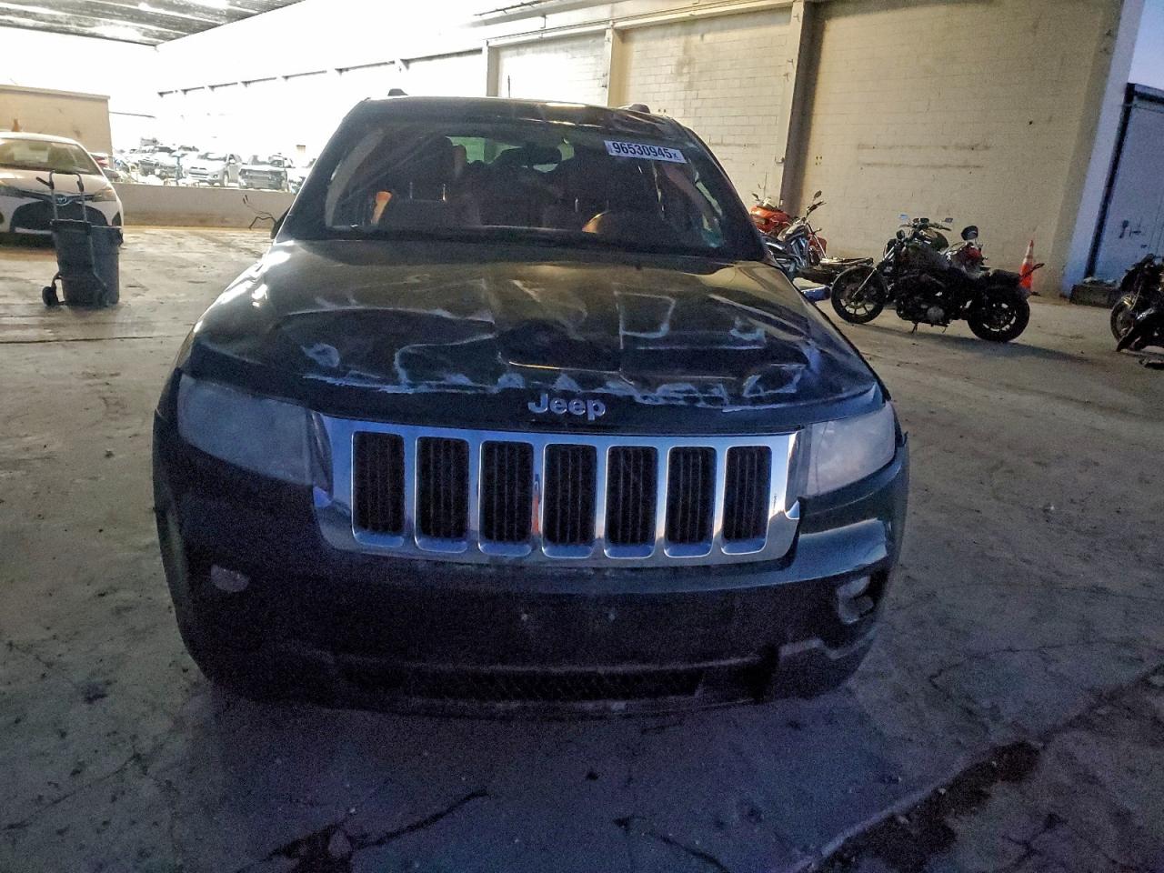 2011 JEEP GRAND CHEROKEE LAREDO photo 17