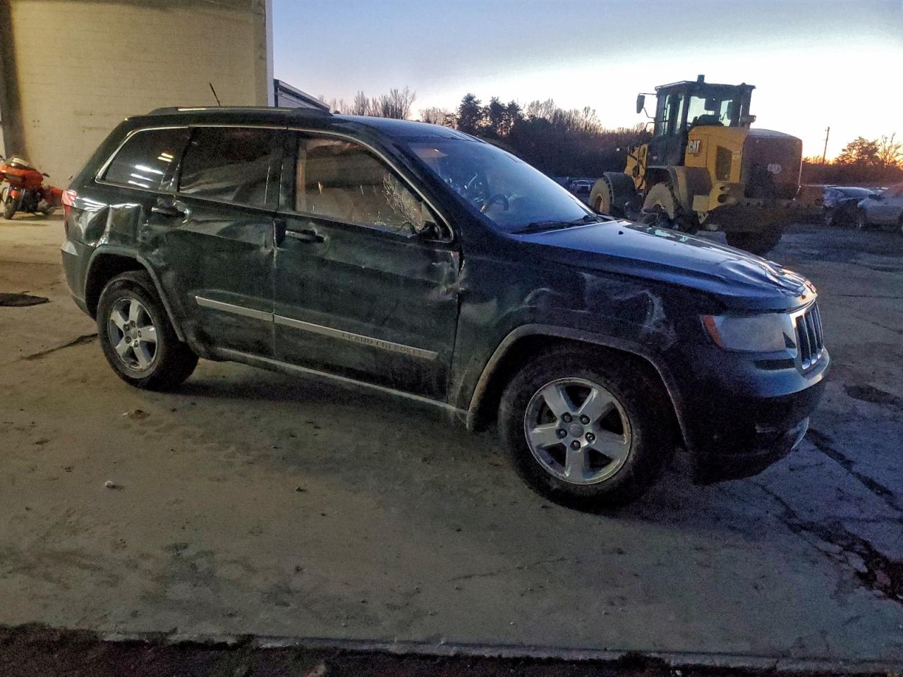 2011 JEEP GRAND CHEROKEE LAREDO photo 13