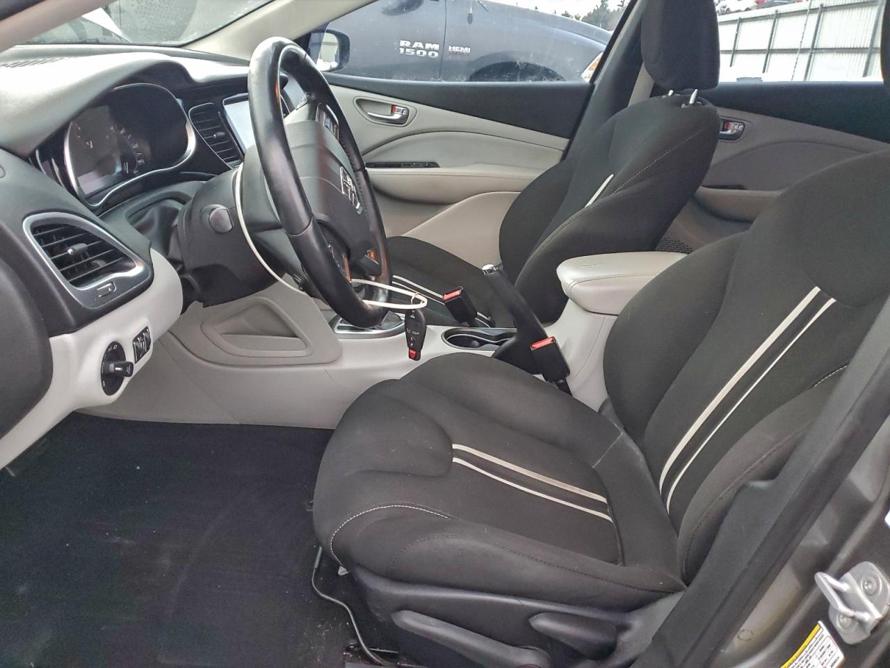 2013 DODGE DART SXT photo 13