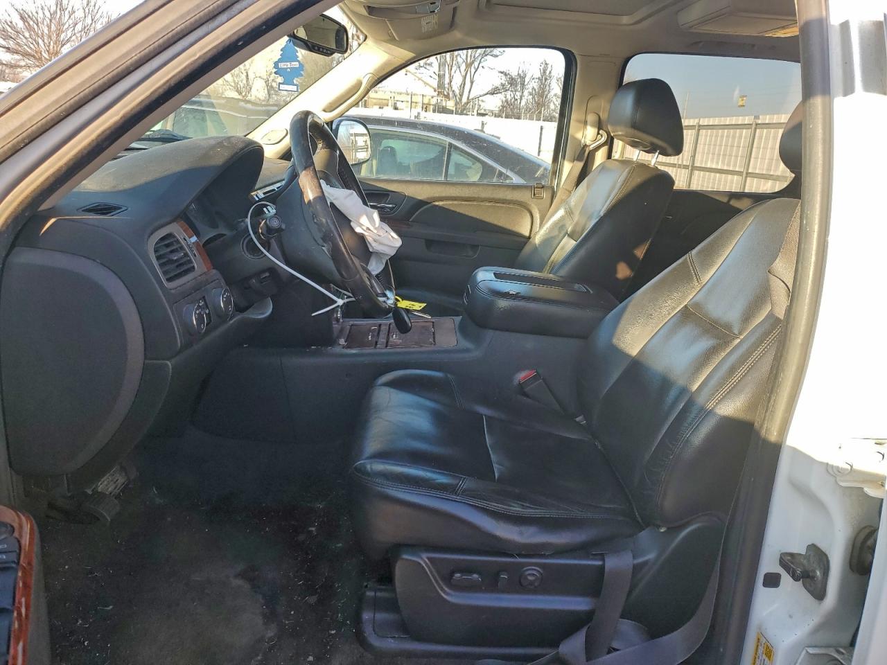 2010 CHEVROLET SUBURBAN K1500 LTZ photo 13