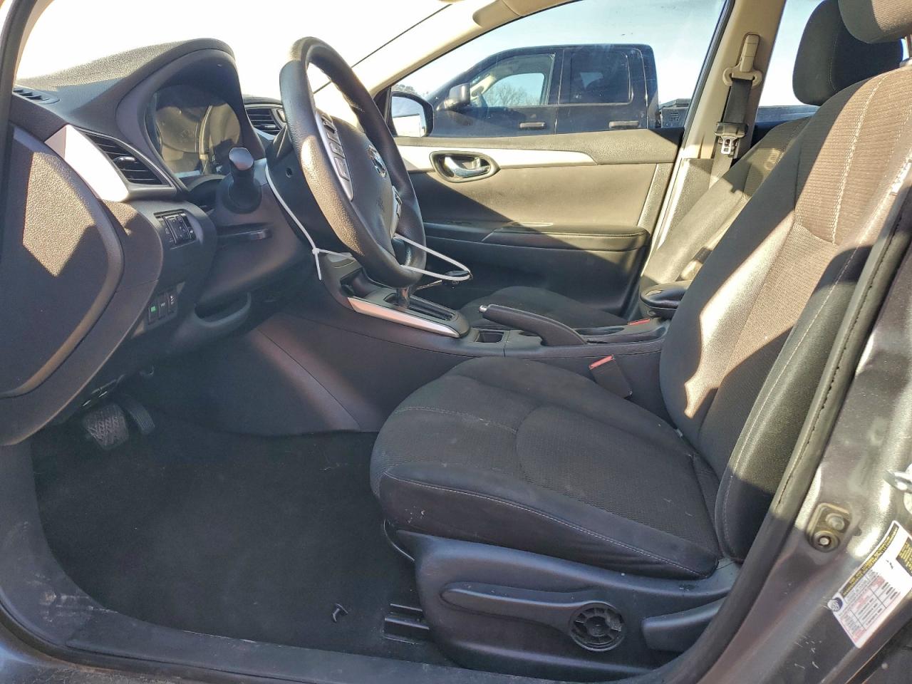 2016 NISSAN SENTRA S photo 13